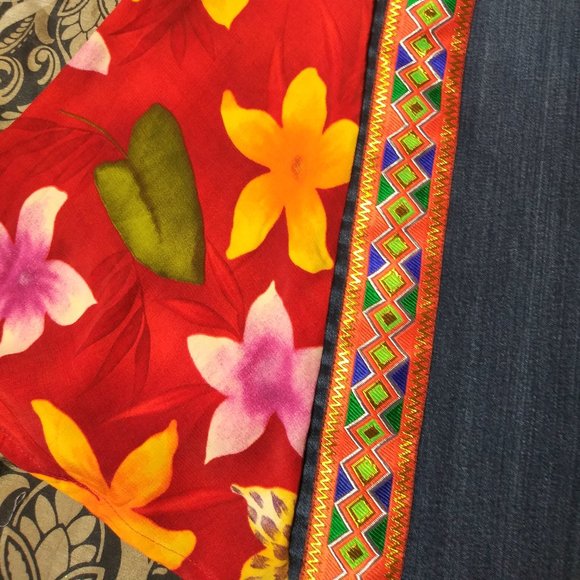 763 jeaniemade Size 12 American Eagle Bell-Bottoms - Picture 3 of 4